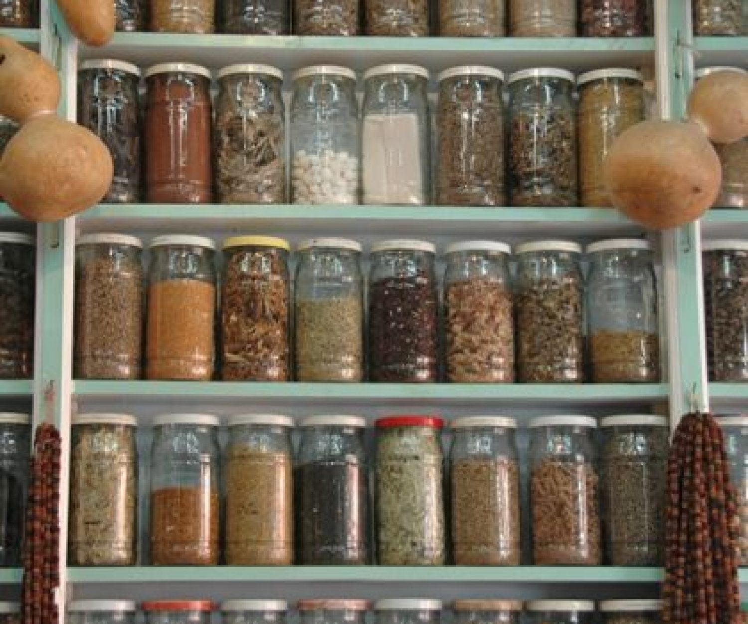 Berber Apotheke mit traditionellen Medikamenten